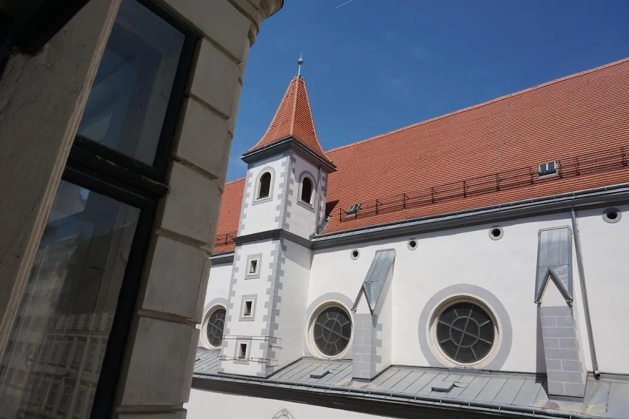 Hotel Pension Lumes - Self Check In Vienna