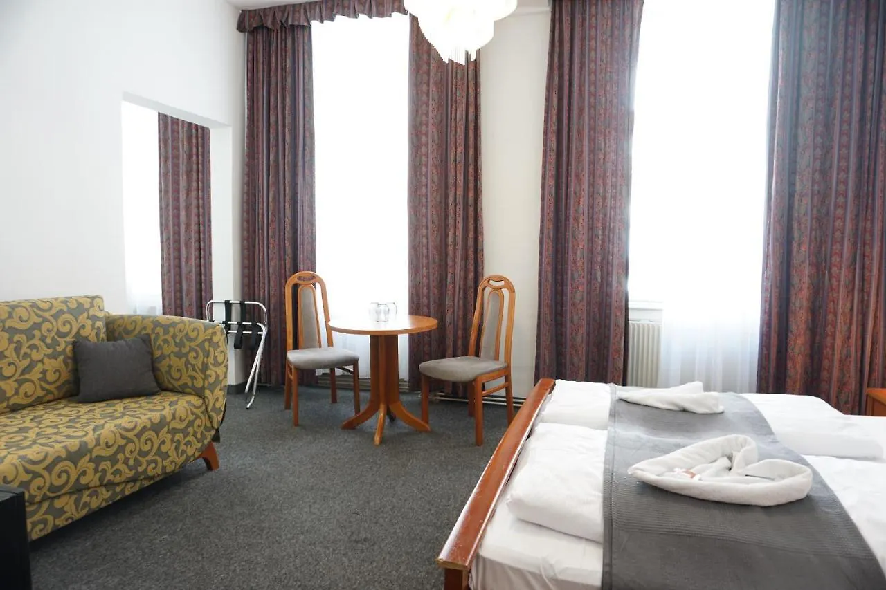 וינה Hotel Pension Lumes - Self Check In אוסטריה